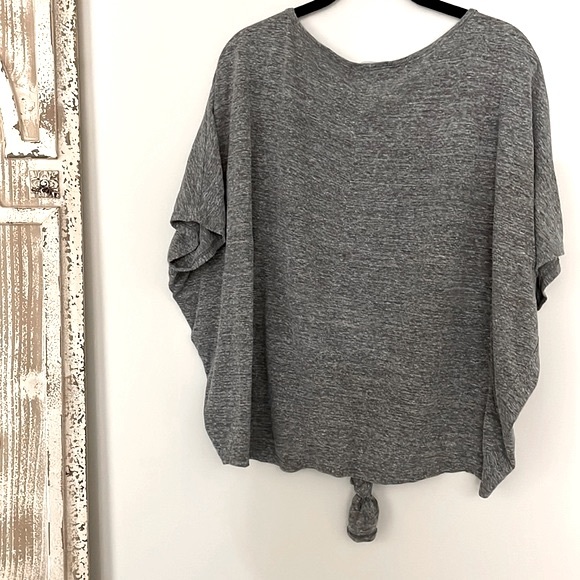 PROMESA GRAY KNOT FRONT STAR TOP - Picture 2 of 4